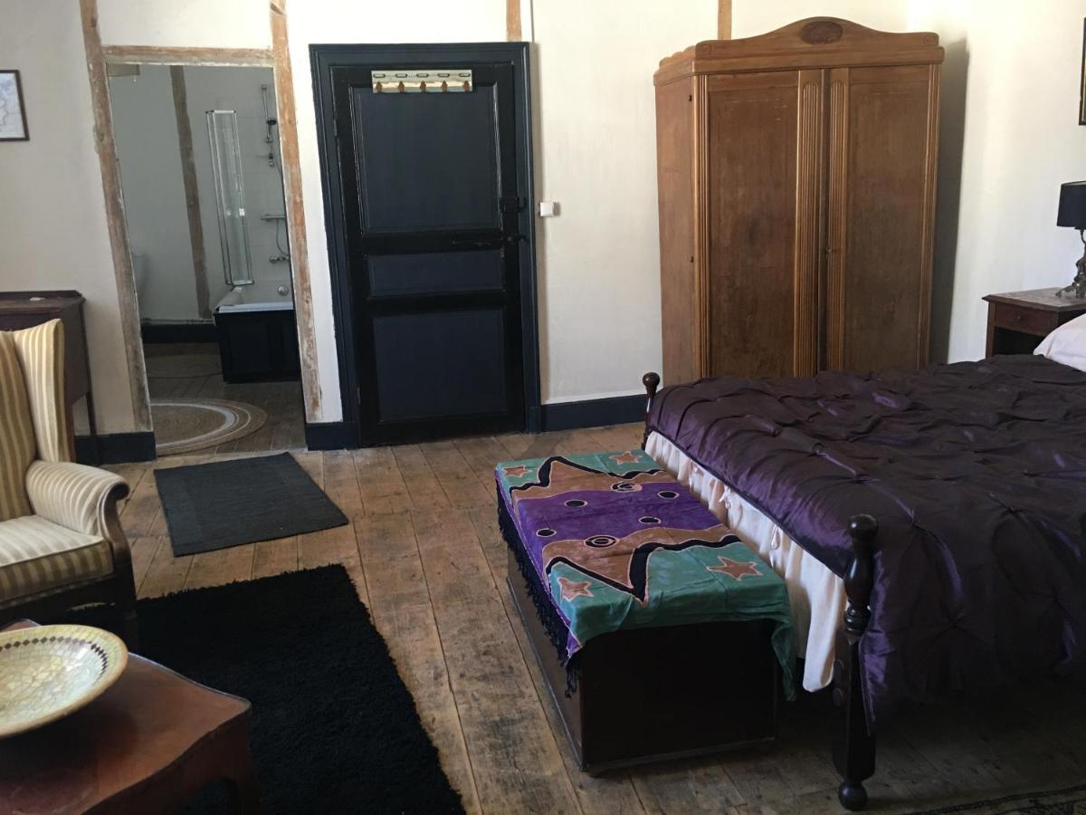 Chambre Sdb Privee Townhouse 26 Chambres D'Hotes Civray Civray  ภายนอก รูปภาพ